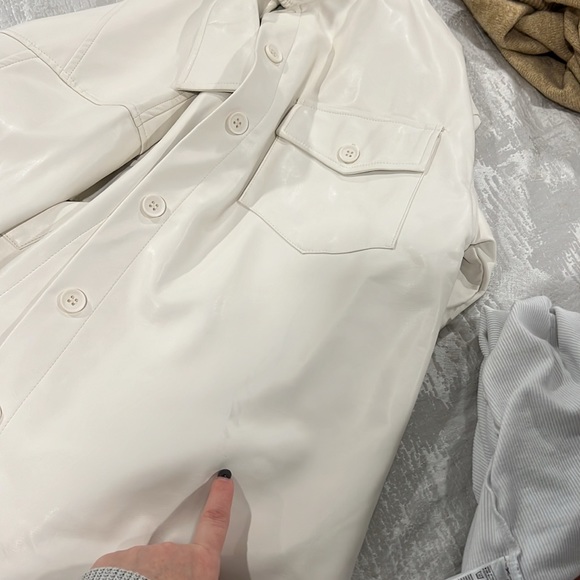 Fake leather jacket off white - Picture 9 of 9